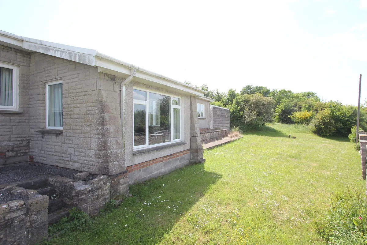 West Aberthaw, Barry, CF62