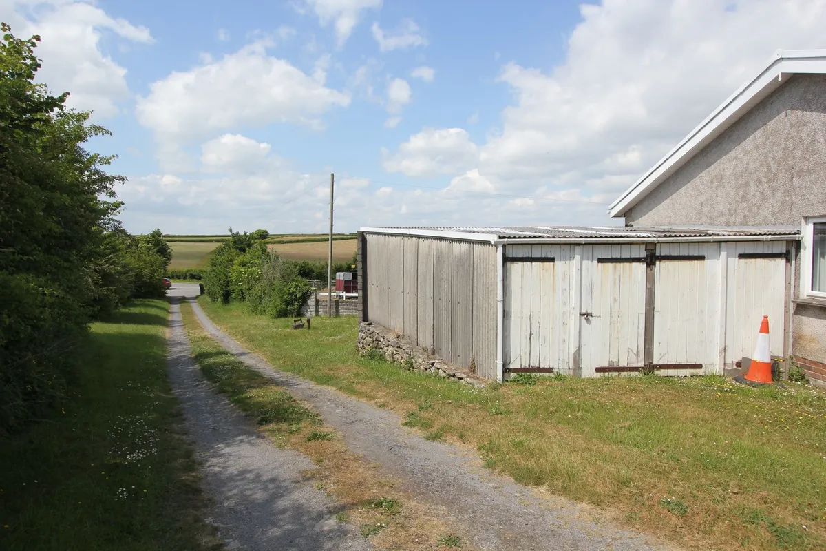 West Aberthaw, Barry, CF62