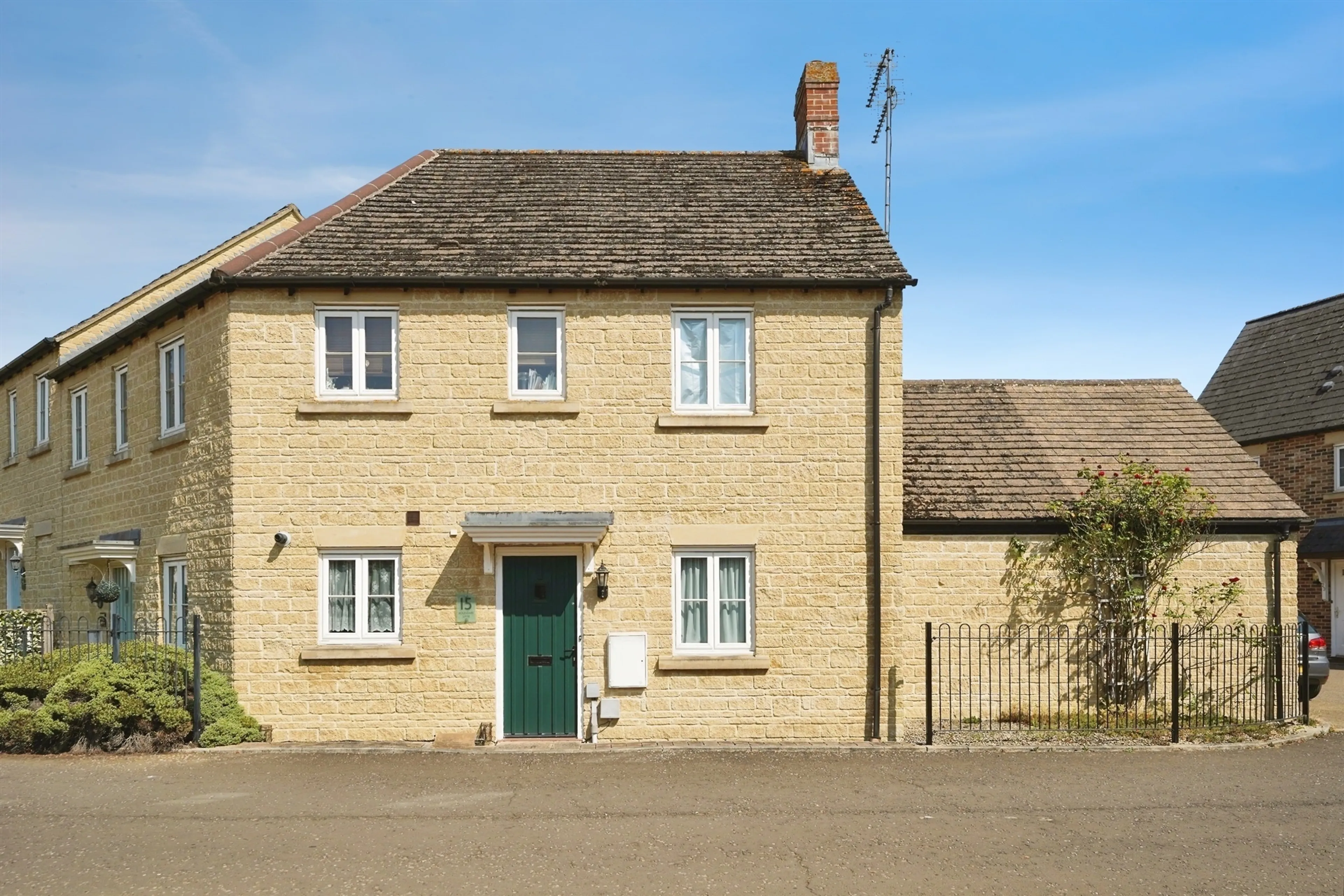 Property photo 0