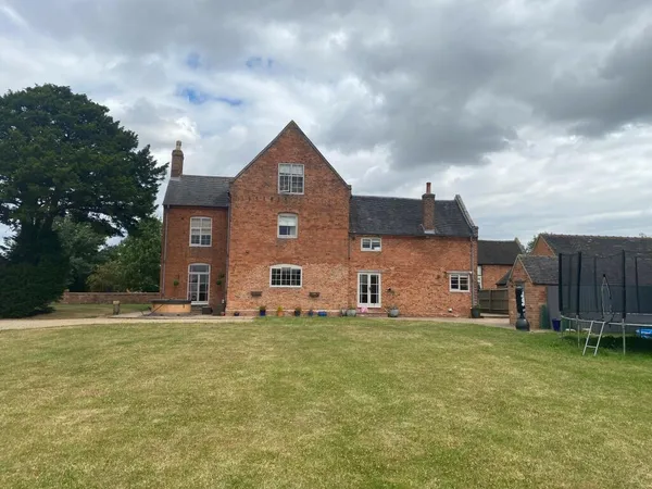 Dunnimere Farm, Harlaston. B79 9LA