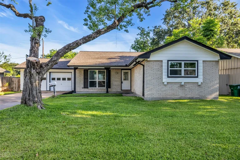 6930 Neff St, Houston, TX 77074