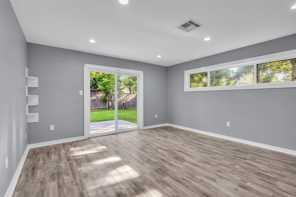 6930 Neff St, Houston, TX 77074