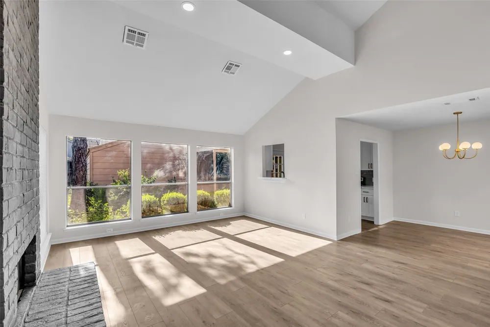 1907 Trixie Ln, Houston, TX 77042