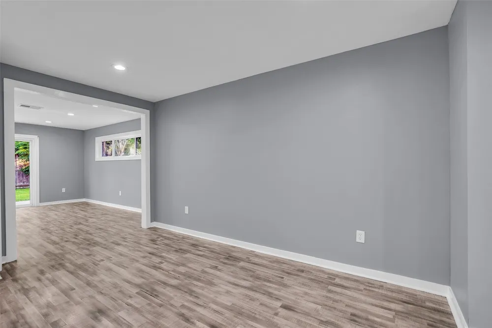 6930 Neff St, Houston, TX 77074