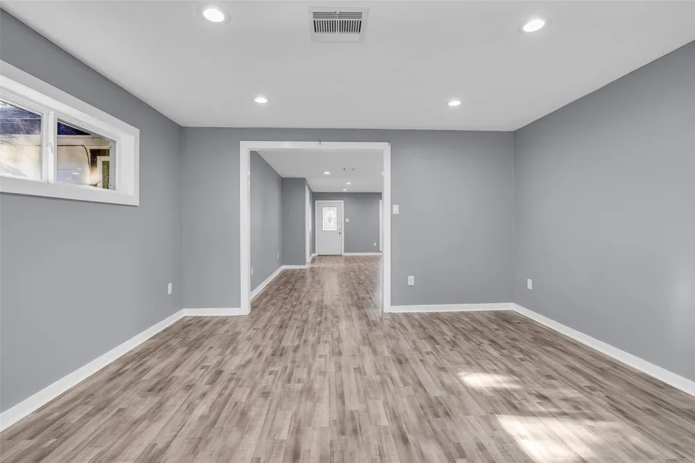 6930 Neff St, Houston, TX 77074