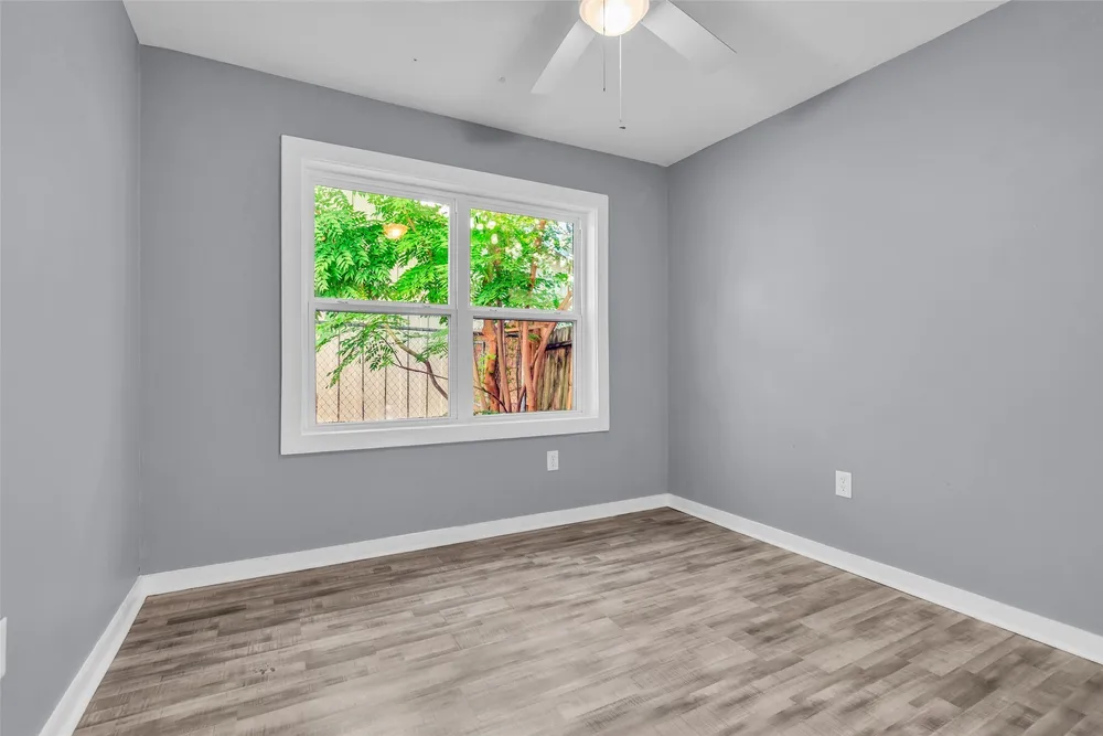 6930 Neff St, Houston, TX 77074