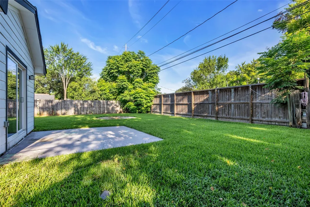 6930 Neff St, Houston, TX 77074