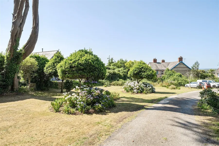 Property Image 37