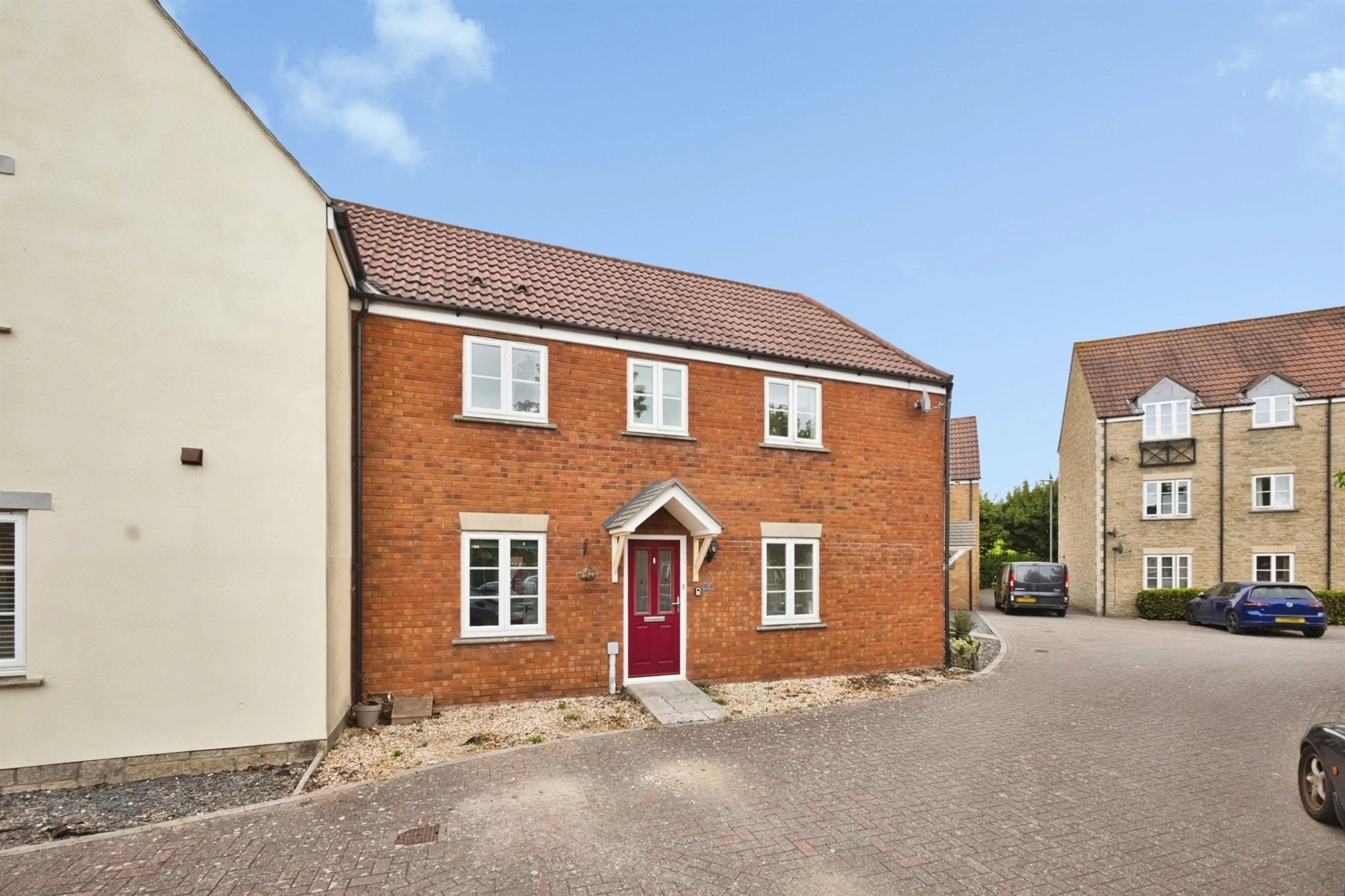 Property photo 0