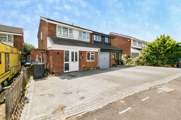View Close, CHIGWELL, Essex, IG7