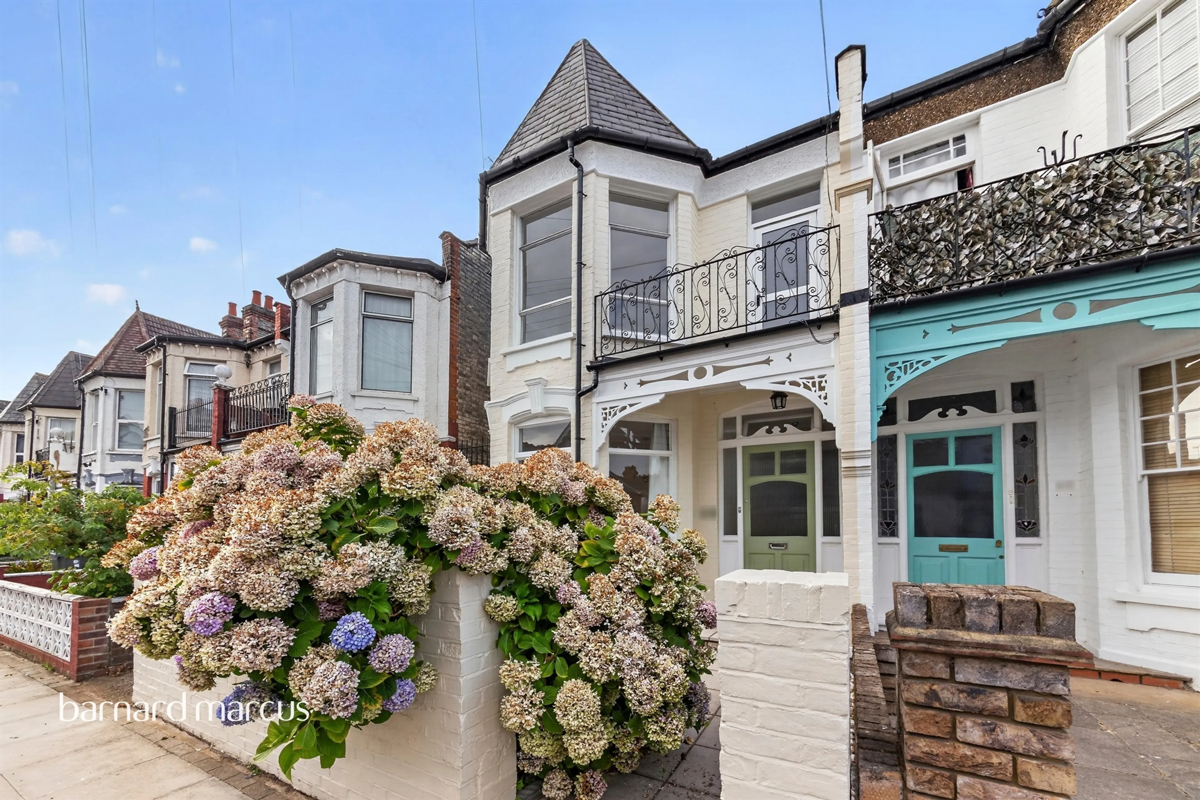 Property at Woodside Road, London