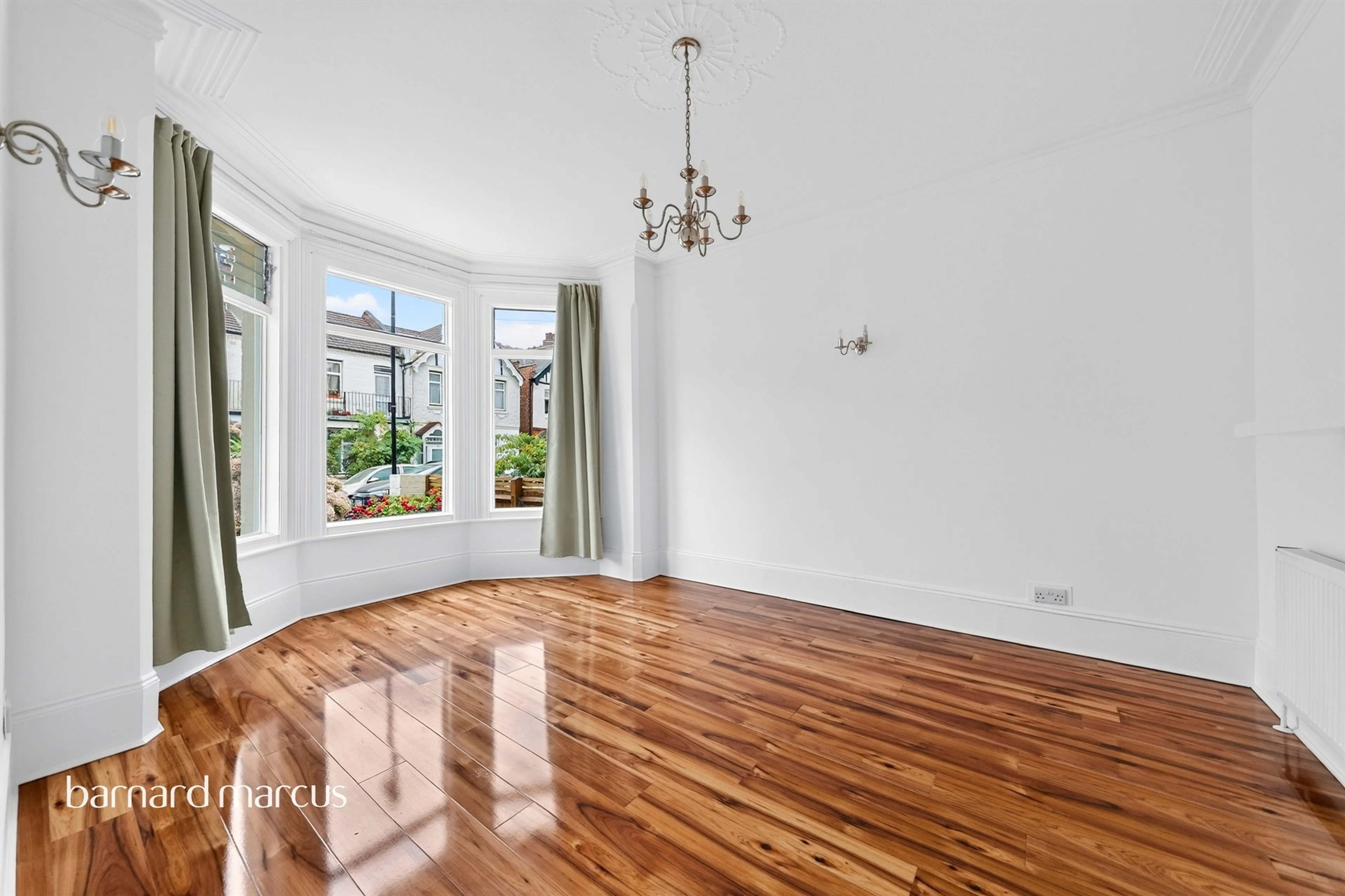 Property at Woodside Road, London