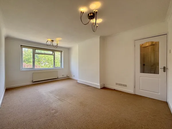 Holland Close, Bromley, BR2