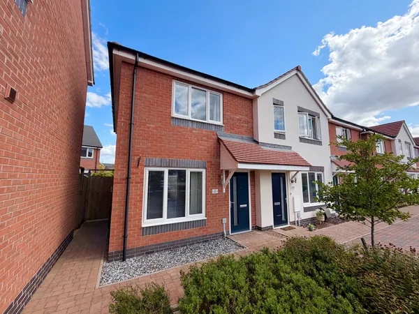 Pembroke Way, Burton-on-Trent, DE14 1PY