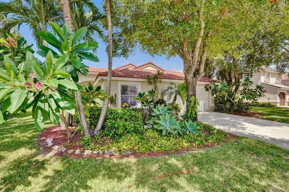 5886 Las Colinas Circle, Lake Worth Beach, FL 33463