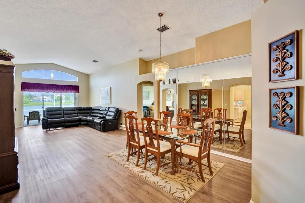 5886 Las Colinas Circle, Lake Worth Beach, FL 33463