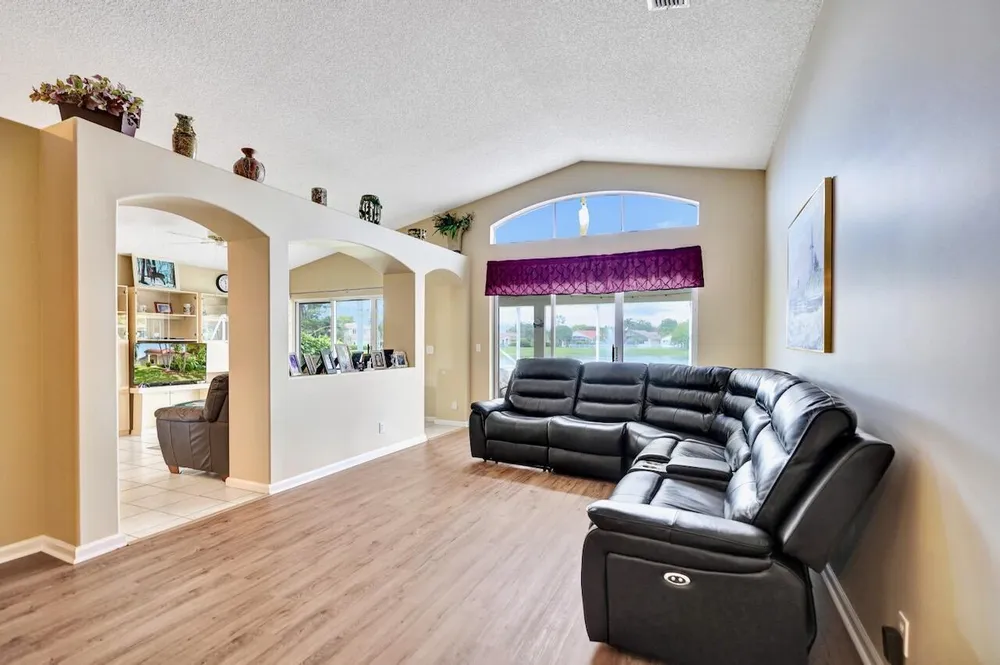 5886 Las Colinas Circle, Lake Worth Beach, FL 33463