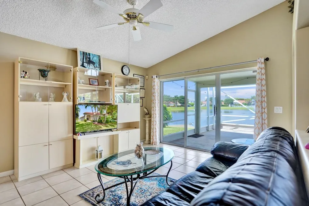 5886 Las Colinas Circle, Lake Worth Beach, FL 33463
