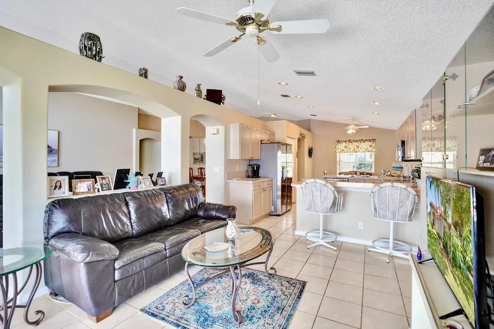 5886 Las Colinas Circle, Lake Worth Beach, FL 33463