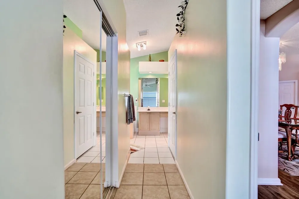 5886 Las Colinas Circle, Lake Worth Beach, FL 33463