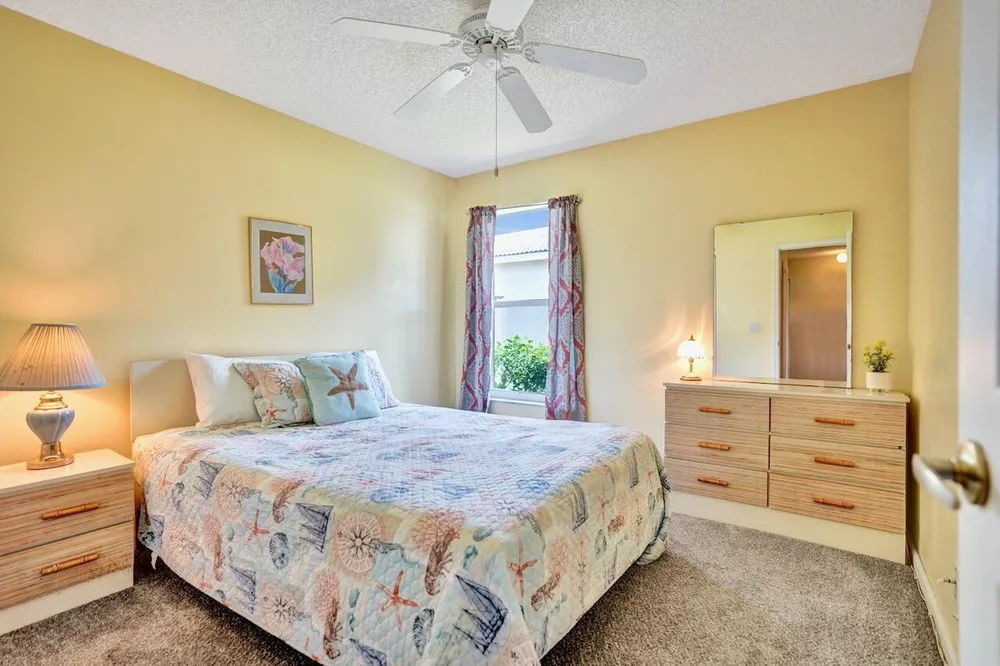 5886 Las Colinas Circle, Lake Worth Beach, FL 33463