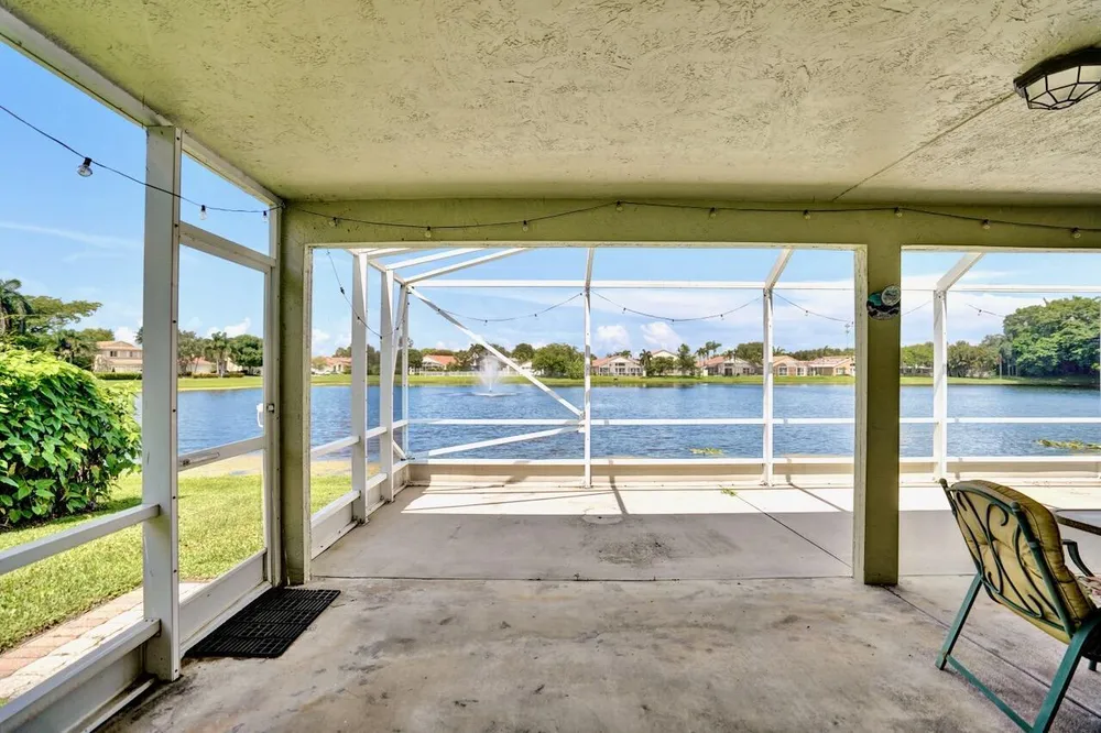 5886 Las Colinas Circle, Lake Worth Beach, FL 33463