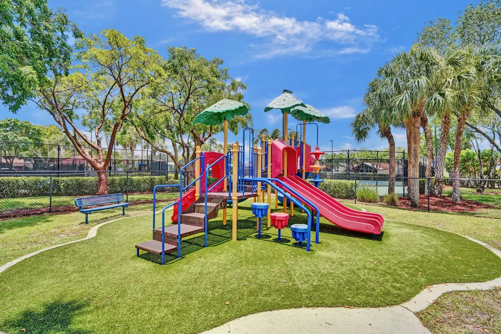 5886 Las Colinas Circle, Lake Worth Beach, FL 33463