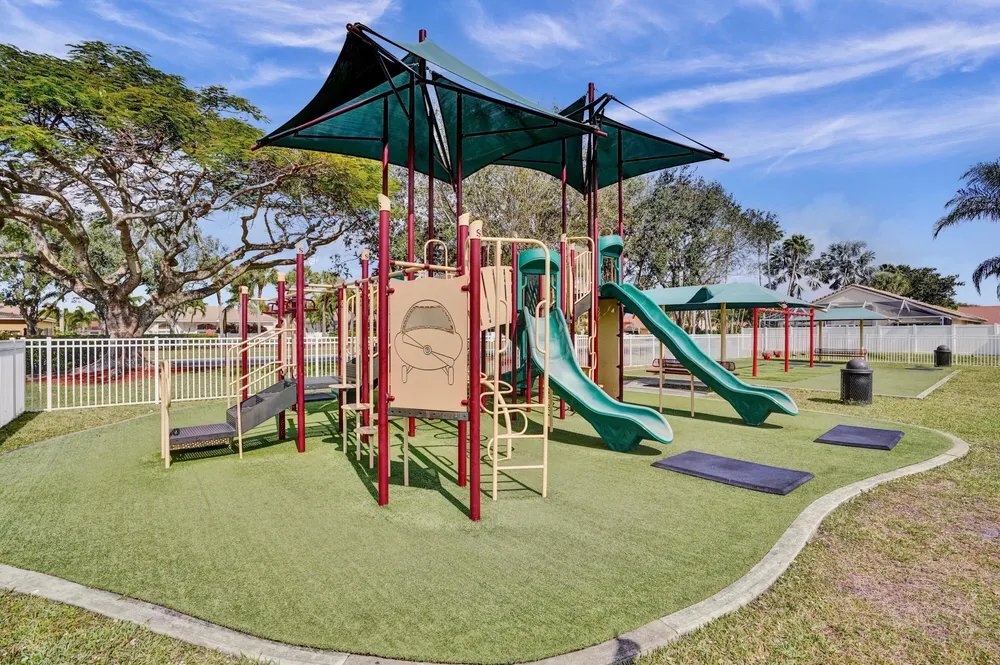 5886 Las Colinas Circle, Lake Worth Beach, FL 33463