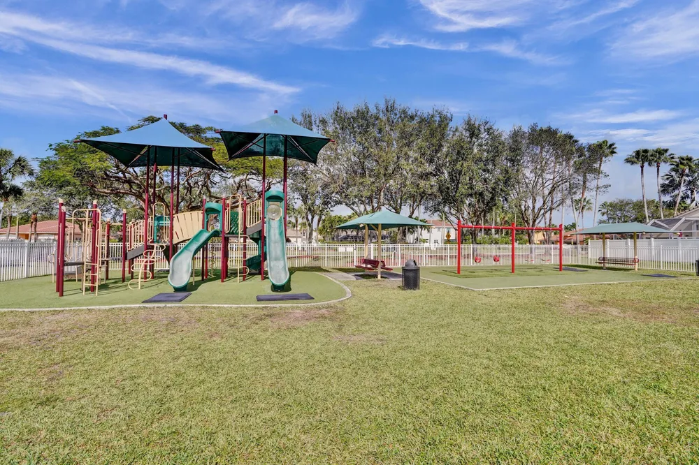 5886 Las Colinas Circle, Lake Worth Beach, FL 33463