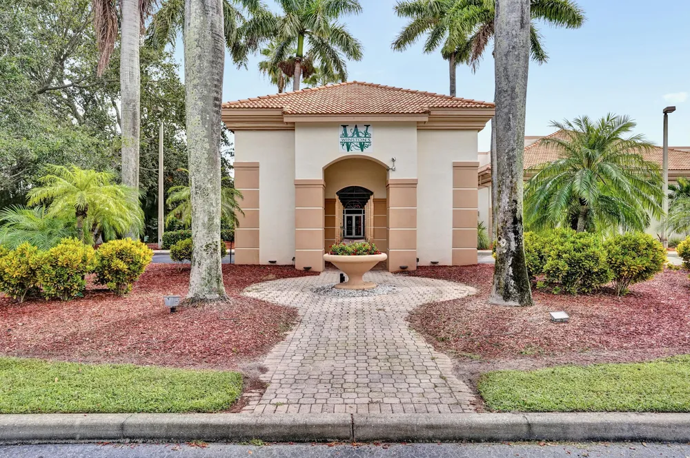 5886 Las Colinas Circle, Lake Worth Beach, FL 33463