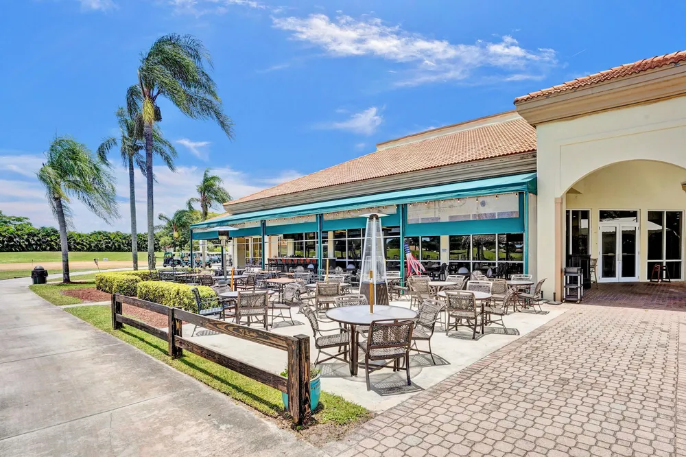 5886 Las Colinas Circle, Lake Worth Beach, FL 33463