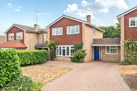 Glenhurst Close, Blackwater, GU17