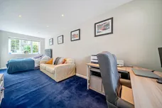 Glenhurst Close, Blackwater, GU17 photo 6