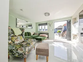 The Avenue, Clacton-On-Sea thumb 2