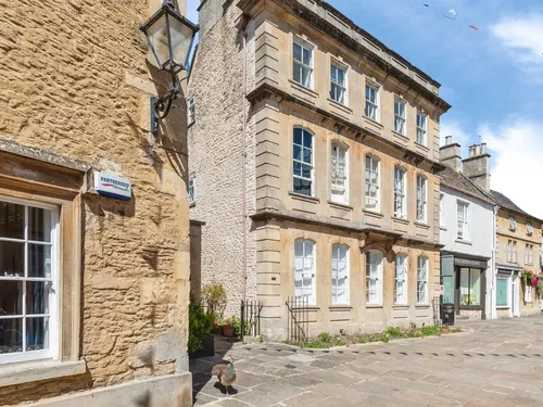 High Street, Corshamphoto