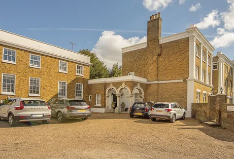 Hampton Court Road, Hampton, TW12