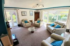 Danecote, KNEBWORTH
