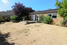 Danecote, KNEBWORTH