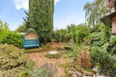 High Meadow, Grantham