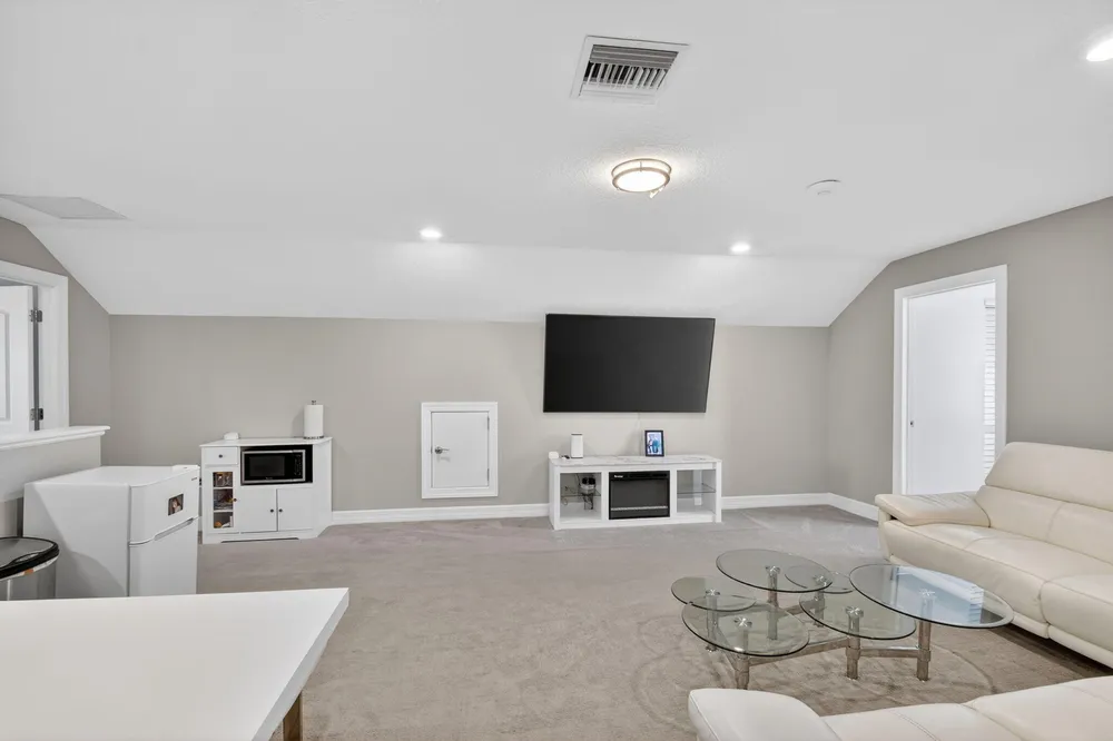 8433 Vaulting Dr, Lake Worth Beach, FL 33467