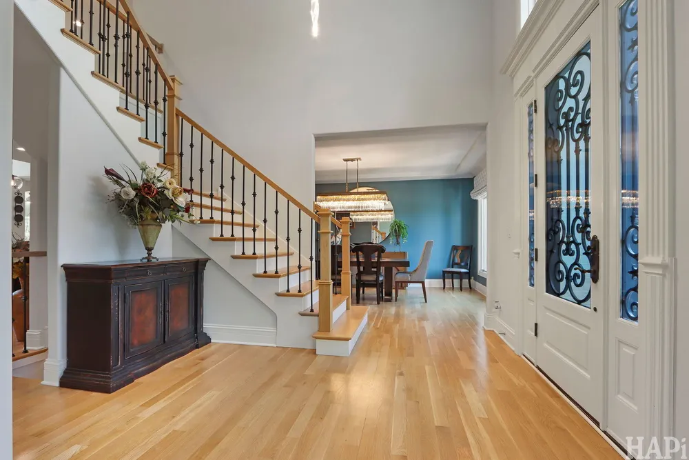 1410 W Newcastle Ct, Inverness, IL 60010