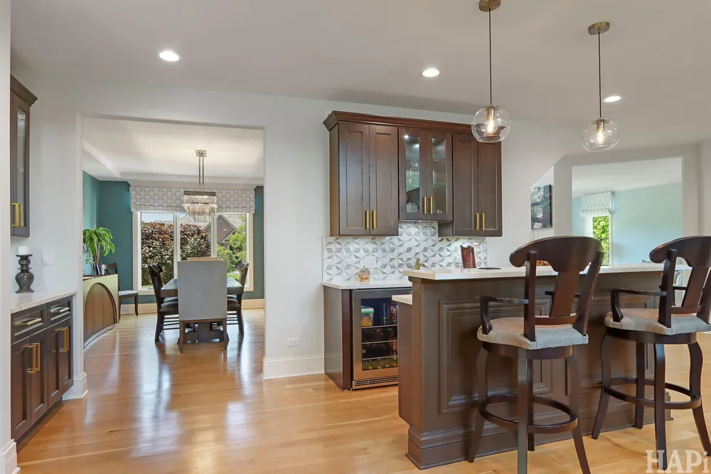 1410 W Newcastle Ct, Inverness, IL 60010