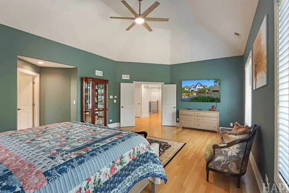 1410 W Newcastle Ct, Inverness, IL 60010