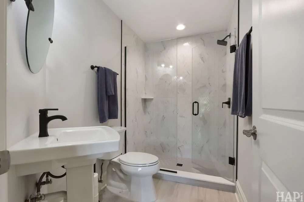 1410 W Newcastle Ct, Inverness, IL 60010