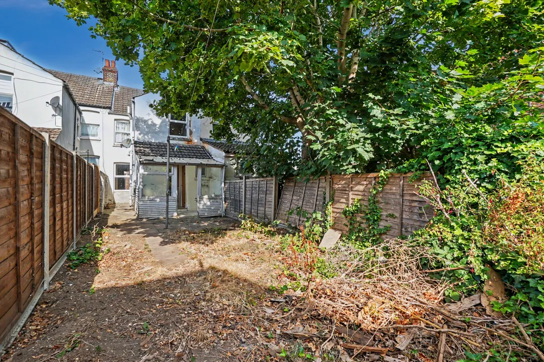 https://mr0.homeflow-assets.co.uk/files/photo/image/48012/7367/_x_/24017_rdhacb_1287297888_IMG_9.jpg