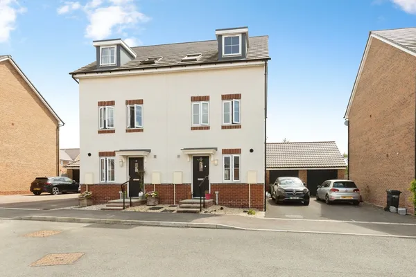 Maurice Shill Close, STONEHOUSE, Glou...