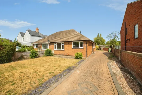 Oaks Farm Lane, Calow, Chesterfield, ...