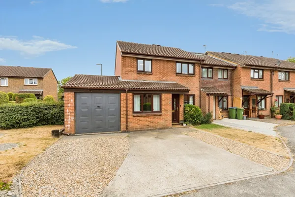 Charrington Way, Broadbridge Heath, H...