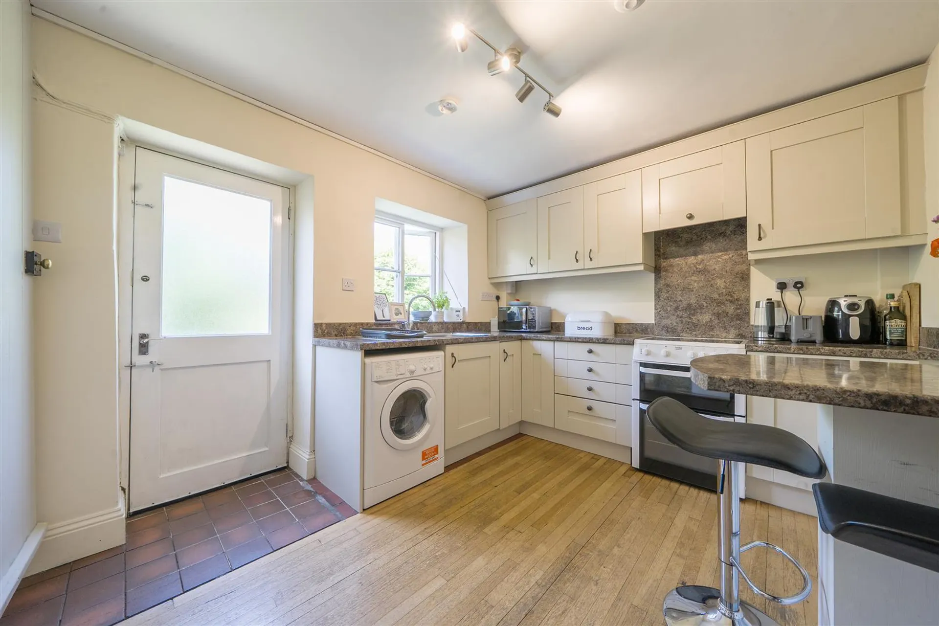 Property photo top 2