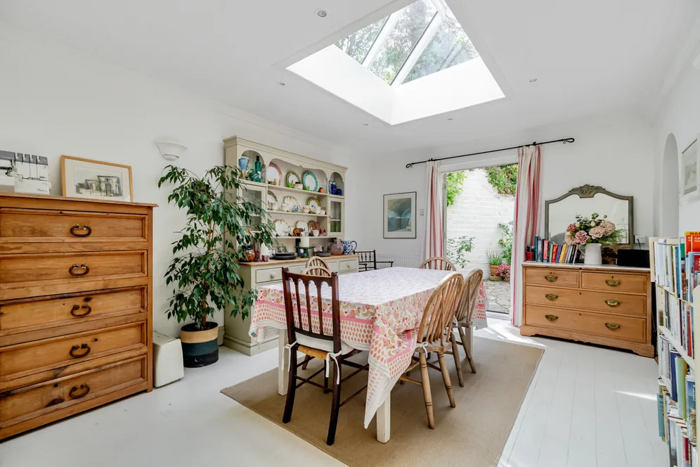 Longstreet, Enford, SN9 photo 5